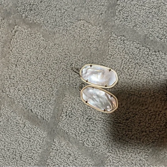 Kendra Scott Danielle Mother of Pearl Earrings - Picture 3 of 3
